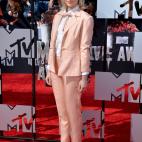 5c8b2286360000a61b6c8edb