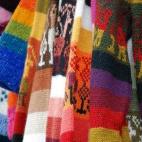 En muchos pueblos y ciudades hay contenedores específicos para este material. También existen ONG que lo recogen para darles una nueva vida.