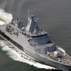 Fotografía facilitada por la Marina Malasia el 18 de marzo de 2014 que muestra a la fragata KD Selangor durante las labores de búsqueda del avión B777-200 de Malaysia Airline cerca de la isla de Lumut, Malasia. El avión desaparecido descendi...