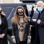 Joe Biden se dirige a votar.