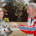 Fotografía del 12 de marzo de 2007 que muestra al líder cubano Fidel Castro hablando con el escritor Gabriel García Márquez, en La Habana, Cuba.