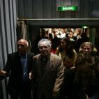 El escritor colombiano llega al 28ª Festival del Nuevo Cine Latinoamericano en el teatro Karl Marx de La Habana en 2006.