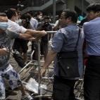 5c8b26a02400000a05a4385d