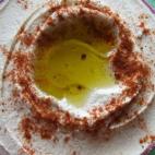 Servido con aceite y pimentón. Consulta cómo prepararlo en Cookpad.