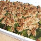 El relleno está hecho de berenjenas, tomate, cebollas, brécol y queso. Puedes ver la receta completa en Cookpad.