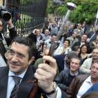 5c8aa733230000dd04236f9a