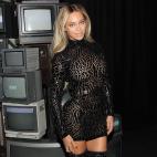 5c8abbfc360000a61b6bf894