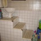 ¿Así o más incómodo? Al menos... ¿tiene buena vista? (via TV Refill)