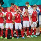 Christian Eriksen, jugador de Dinamarca, se desploma en pleno partido