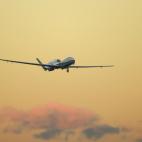 Estados Unidos pretende que, en 20 años, la mitad de sus fuerzas desplegadas sean drones, ya en tierra, mar o aire. Este MQ-4C Triton es una versión muy mejorada de los pioneros Predator.