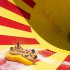 Ca&ntilde;&oacute;n de agua, a toda velocidad.