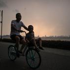 Paseo por el Lago del Este de la ciudad.