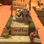 5c8b2a0c230000dd042445bf