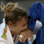 5c8b24c4240000f404a43437