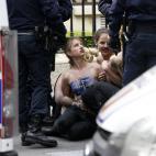 5c8af055250000e203c9e273