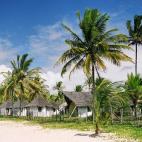 Disfrutar de sus playas de arena blanca y recorrer Pelourinho, un barrio conocidísimo en centro histórico de San Salvador de Bahía, que se caracteriza por su bien conservada arquitectura colonial barroca portuguesa. Ver más fotos de Bahía...