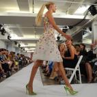 5c8b2ec72000009d03705843