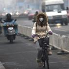 Algunos vecinos se han ido de la ciudad aprovechando los cierres de escuelas para viajar a lugares con menos contaminación, como la sureña Kunming, al pie del altiplano tibetano.