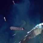 Una enorme mancha de petr&oacute;leo que amenaza las paradis&iacute;acas playas de Mauricio