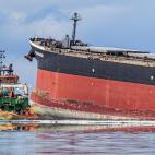 Una enorme mancha de petr&oacute;leo que amenaza las paradis&iacute;acas playas de Mauricio