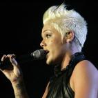 5c8a6b18360000ba1a6b73e4