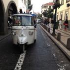 El tukxi es una especie de tuk tuk eléctrico con el que se puede recorrer Funchal. Cristina cuenta que “tienen más ventajas que cualquiera de la India o Tailandia. Son eléctricos y, por tanto, no contaminan apenas nada; casi no hacen ruido;...