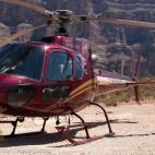 Despegando en el aeropuerto de Las Vegas, el helicóptero que sobrevuela el Gran Cañón da una imagen totalmente diferente a la que estamos acostumbrados. Tres horas de vuelo por una de las maravillas naturales más espectaculares del mundo que...