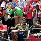 Actuando en un mítin