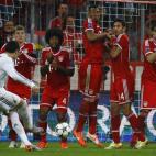 5c8b1444240000f404a40961