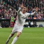 5c8b1444360000c81a6c69a4