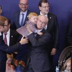 5c8b33e520000045047063d2