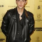 5c8b2e77240000f7054d0e10