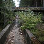 Un detalle de la pista de bobsleigh abandonada.