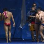 5c8b3571240000f7054d1e27