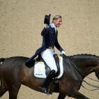 5c8a992b250000bd05815883