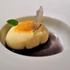 Como diría el refrán, "el comer y el rascar, todo es empezar". La gastronomía de la capital es de lo más variada: desde unos típicos callos a la madrileña a unas croquetas caseras, pasando por un bocata de calamares o un cocido. Pero no se...