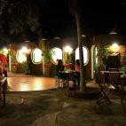 ¡El príncipe Alberto es un postre! Muy típico de las Islas Canarias es una de las muchas especialidades del Chipi Chipi, el restaurante de Santa Cruz de la Palma que lleva desde los años 50. Este es uno de esos sitios para repetir una y mil ...