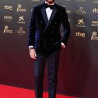 Con traje de Emporio Armani.