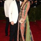 5c8b34302500000d04ca4bc6