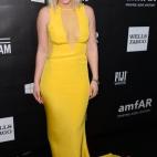 5c8b114f240000f404a4035a