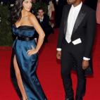 La pareja, de Lanvin, en la gala del MET 2014 dedicada al diseñador Charles James.