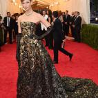 La modelo, de J. Mendel, en la gala del MET 2014 dedicada al diseñador Charles James.