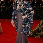 La cantante, vestida de Valentino, en la gala del MET 2014 dedicada al diseñador Charles James.