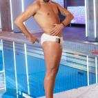 Bailarín y coreógrafo español. Antes de participar en este reality, estuvo en Expedición imposible de Cuatro.