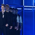 El representante de Bielorrusia, Teo, intepreta su tema 'Cheesecake' en una gala previa al festival de Eurovisión 2014, que se celebrará en Copenhague (Dinamarca) el sábado 10 de mayo de 2014.