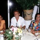 5c8a4999260000f903fe26f5