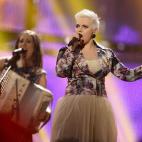 5c8b14a4240000f404a40a15