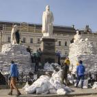 Las autoridades ucranianas blindan sus principales obras de arte en las calles
