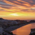 Almuñécar fue en su momento un importante enclave fenicio llamado Sexi (de hecho, aún hoy, el gentilicio formal es sexitano/a), en plena costa mediterránea. El nombre actual proviene del árabe y significa “fortaleza rodeada” (de montañ...