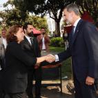 5c8a6a95260000f903fe5283